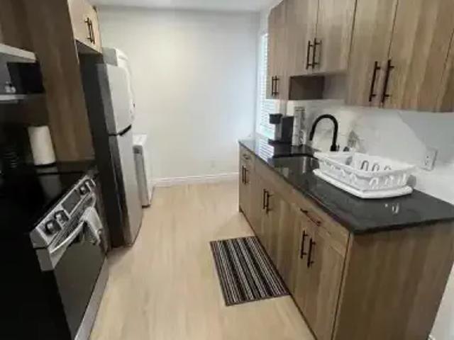 For Rent 2 Bedroom Apartment Windsor ON DS102306815