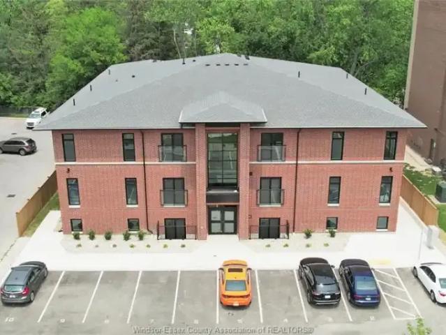 For Rent 2 Bedroom Apartment Windsor ON DS103879759