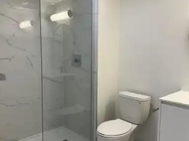 For Rent 2 Bedroom Apartment Windsor ON DS103012097