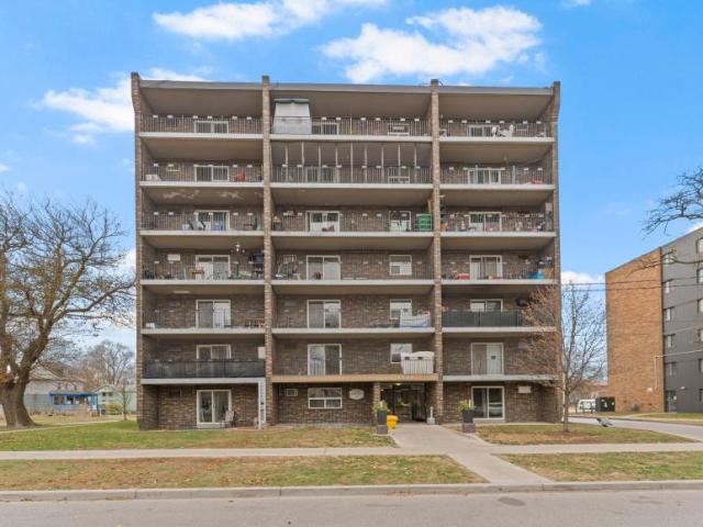 For Rent 2 Bedroom Apartment Windsor ON DS103180941
