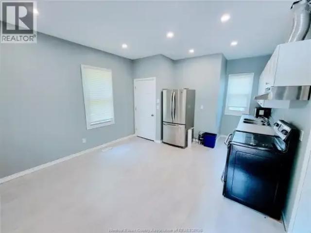 For Rent 2 Bedroom Apartment Windsor ON DS103338646