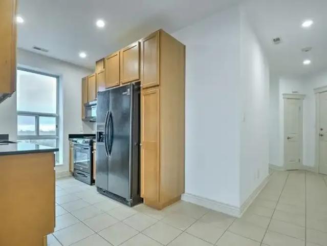 For Rent 2 Bedroom Apartment Windsor ON DS103355217