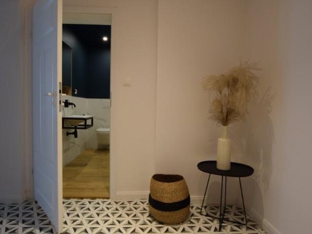 For rent 2 bedroom apartment with a balcony on Roosevelta Street