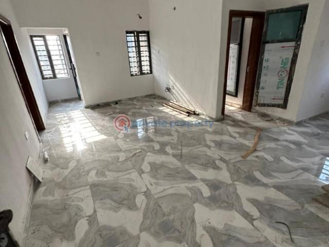 For rent: 2 bedroom Block Of Flats Adekunle Yaba Ebute Metta Yaba Lagos PID: 4PCHRQ | Private Property Nigeria