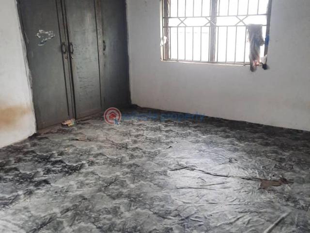 For rent: 2 bedroom Block Of Flats Aguda Surulere Lagos PID: 1PBWNP | Private Property Nigeria