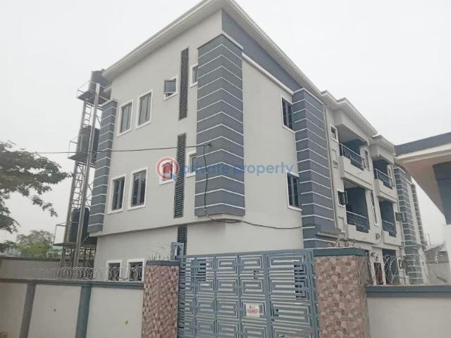 For rent: 2 bedroom Block Of Flats Ogui Road, Enugu Suburb Enugu Area PID: 1PBMGP | Private Property Nigeria