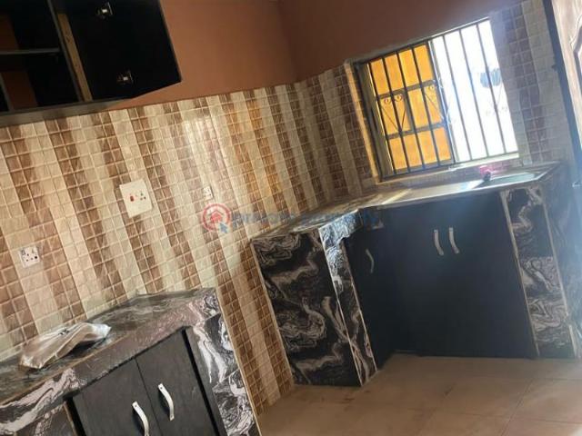 For rent: 2 bedroom Block Of Flats Orita Challenge Ibadan Oyo PID: 2PCNWS | Private Property Nigeria
