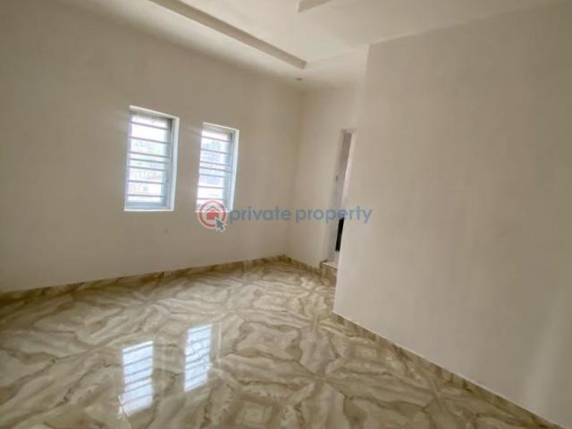 For rent: 2 bedroom Flat & Apartment Aguda Surulere Lagos PID: 7PCNQT | Private Property Nigeria