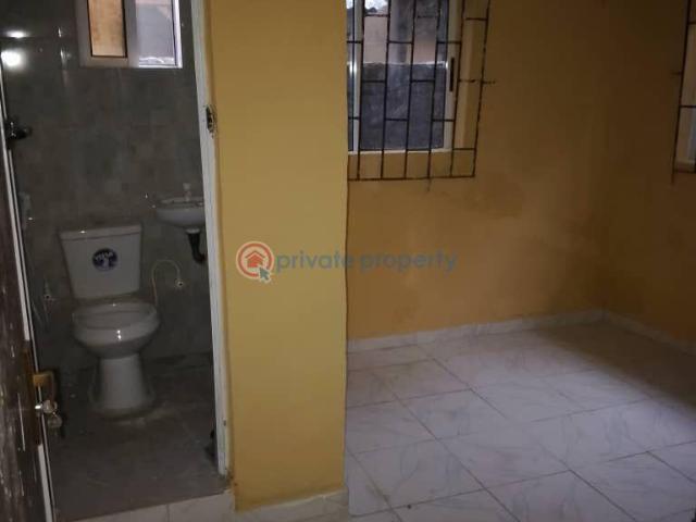 For rent: 2 bedroom Flat & Apartment Airport Road Oshodi Lagos PID: 0PBXLQ | Private Property Nigeria