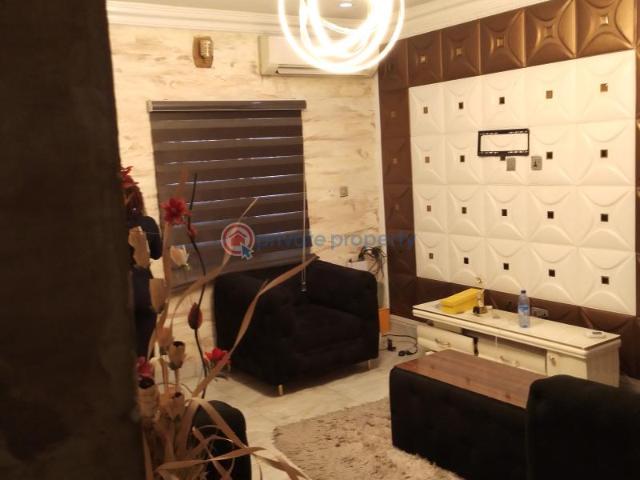 For rent: 2 bedroom Flat & Apartment Alagomeji Yaba Lagos PID: 5PCDFC | Private Property Nigeria