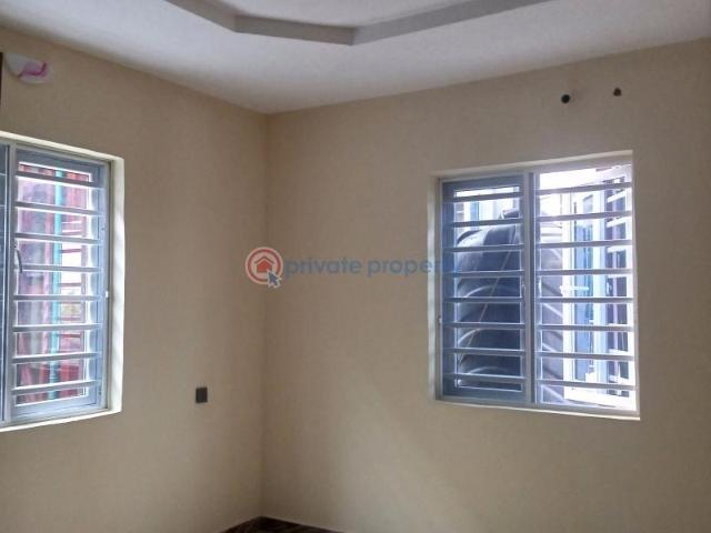 For rent: 2 bedroom Flat & Apartment Hotel Bus Stop Bucknor Estate Isolo Lagos PID: 6PBGMD | Private Property Nigeria