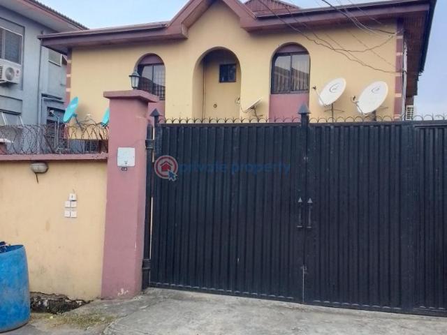 For rent: 2 bedroom House 20 Off Oregun Ikeja Lagos PID: 0PAWLJ | Private Property Nigeria