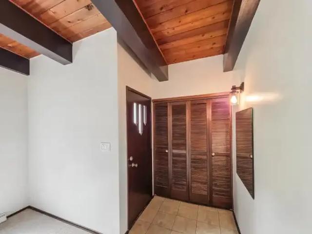 For Rent 2 Bedroom House Calgary AB DS103215885