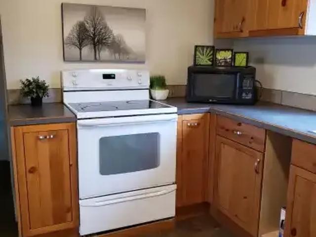 For Rent 2 Bedroom House Calgary AB DS104179957