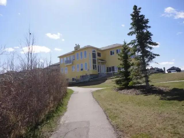 For Rent 2 Bedroom House Calgary AB DS104181577