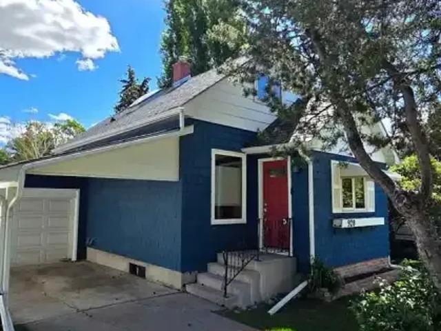 For Rent 2 Bedroom House Calgary AB DS104183089