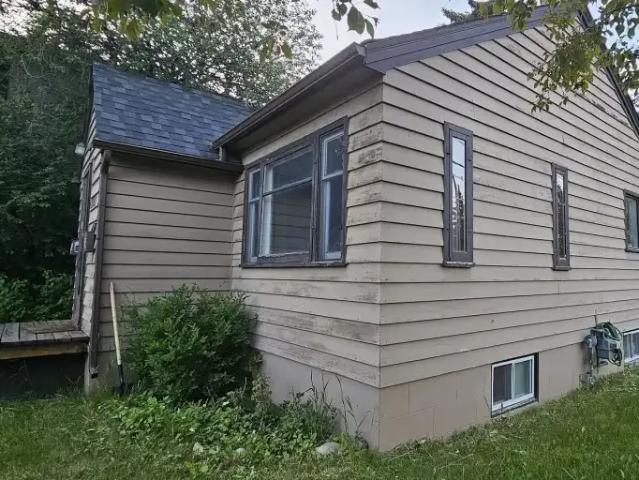 For Rent 2 Bedroom House Calgary AB DS104506856