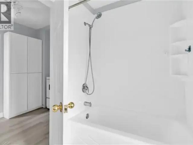 For Rent 2 Bedroom House Cambridge ON DS103060479