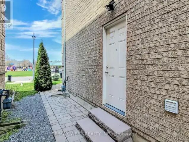 For Rent 2 Bedroom House Bradford West Gwillimbury ON DS103569156