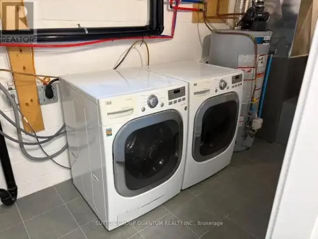 For Rent 2 Bedroom House Burlington ON DS102701433