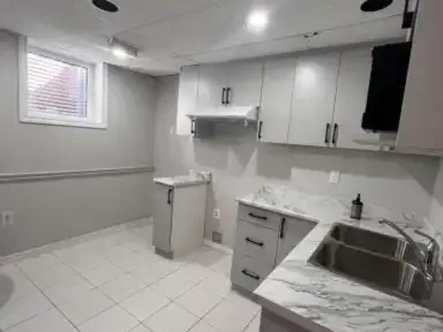 For Rent 2 Bedroom House Grimsby ON DS104362936