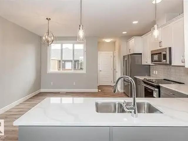 For Rent 2 Bedroom House Edmonton AB DS105654067