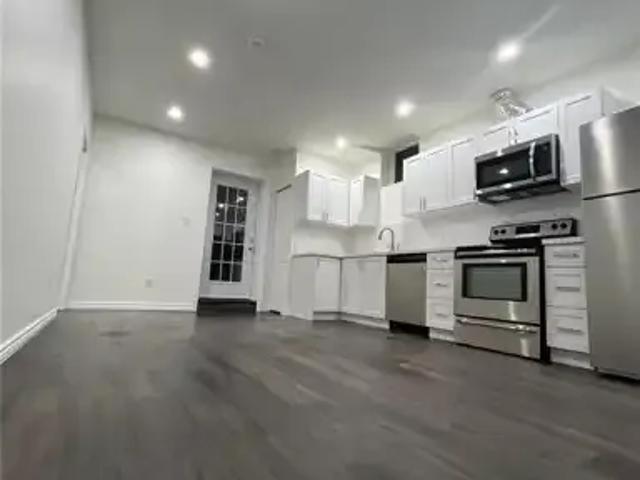 For Rent 2 Bedroom House Kitchener ON DS105118892