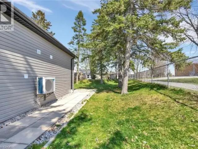 For Rent 2 Bedroom House Kitchener ON DS102794918