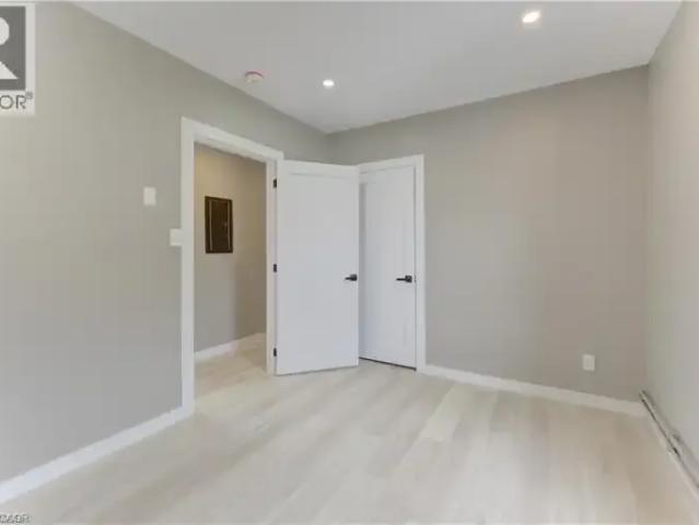For Rent 2 Bedroom House Kitchener ON DS102794923