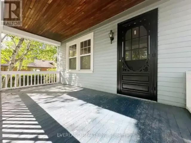 For Rent 2 Bedroom House Oakville ON DS102701529