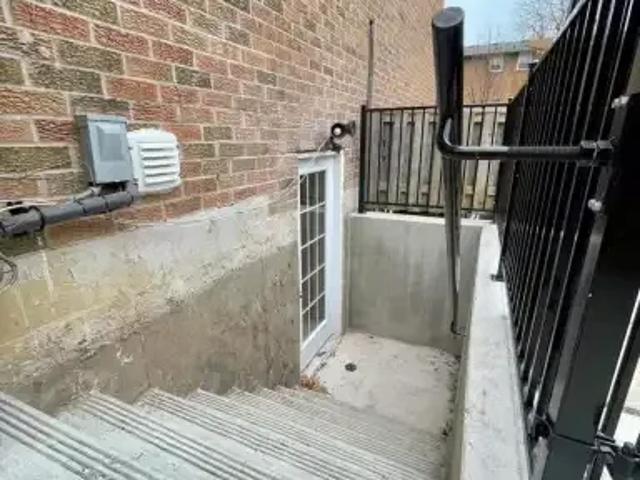 For Rent 2 Bedroom House Oakville ON DS104638557
