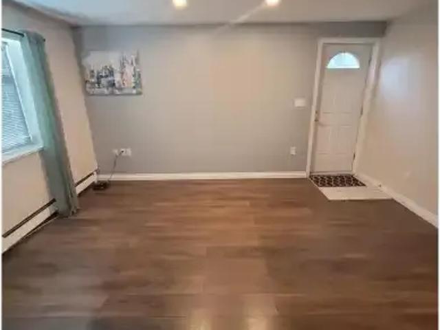 For Rent 2 Bedroom House Langley BC DS103594477