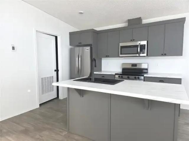 For Rent 2 Bedroom House Mitchell MB DS100443973