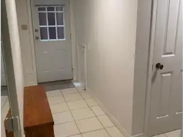 For Rent 2 Bedroom House North Vancouver BC DS101476117