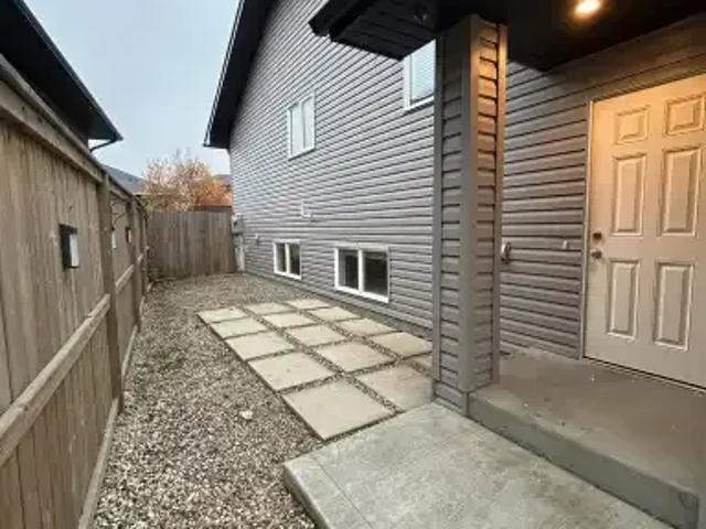 For Rent 2 Bedroom House Saskatoon SK DS104142952