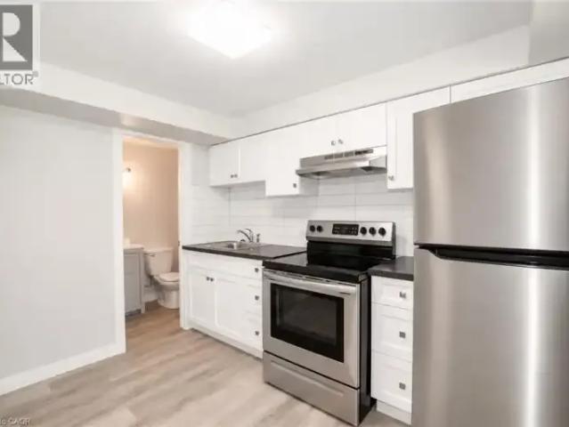 For Rent 2 Bedroom House St. Catharines ON DLS102052682