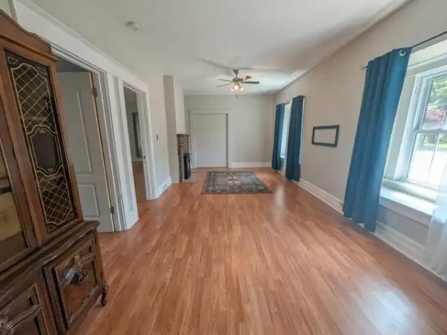 For Rent 2 Bedroom House St. Catharines ON DS104598085