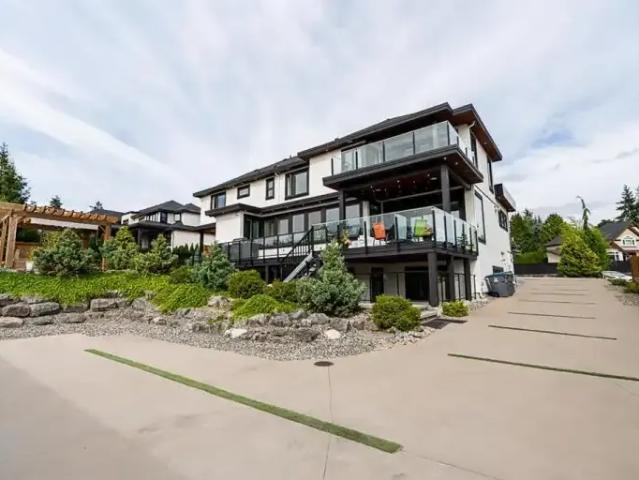 For Rent 2 Bedroom House Surrey BC DLS100630904
