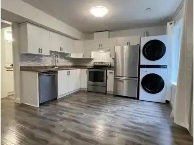 For Rent 2 Bedroom House Surrey BC DS105198724