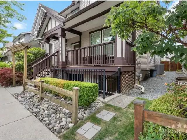 For Rent 2 Bedroom House Surrey BC DS103879711