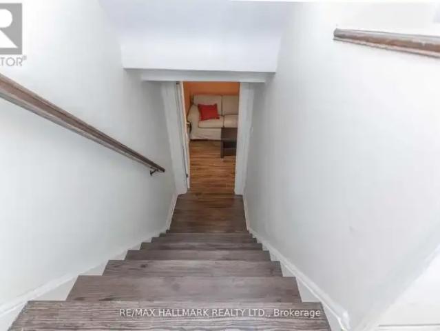 For Rent 2 Bedroom House Richmond Hill ON DS102366570