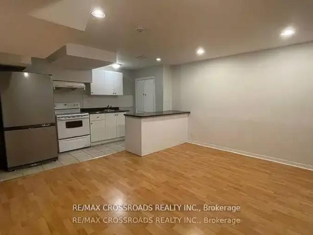 For Rent 2 Bedroom House Richmond Hill ON DS103695284