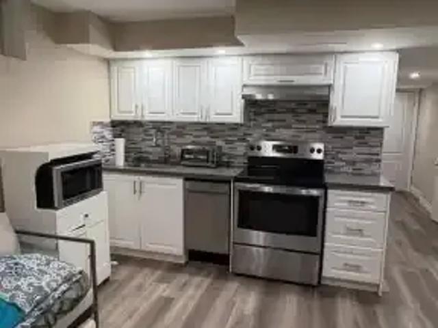 For Rent 2 Bedroom House Richmond Hill ON DS103840381