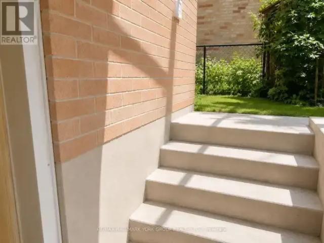 For Rent 2 Bedroom House Richmond Hill ON DS104142853