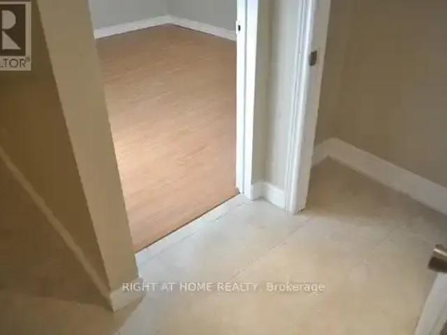 For Rent 2 Bedroom House Richmond Hill ON DS104257449