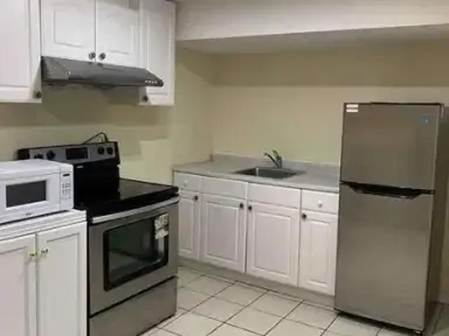 For Rent 2 Bedroom House Richmond Hill ON DS104864236