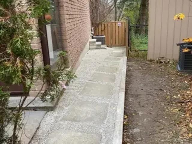 For Rent 2 Bedroom House Richmond Hill ON DS105048126