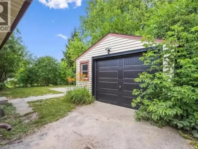 For Rent 2 Bedroom House Waterloo ON DS101878071