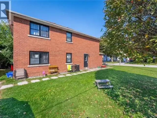 For Rent 2 Bedroom House Waterloo ON DS101879192