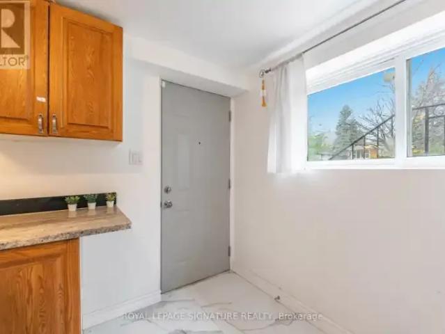 For Rent 2 Bedroom House Waterloo ON DS102883753